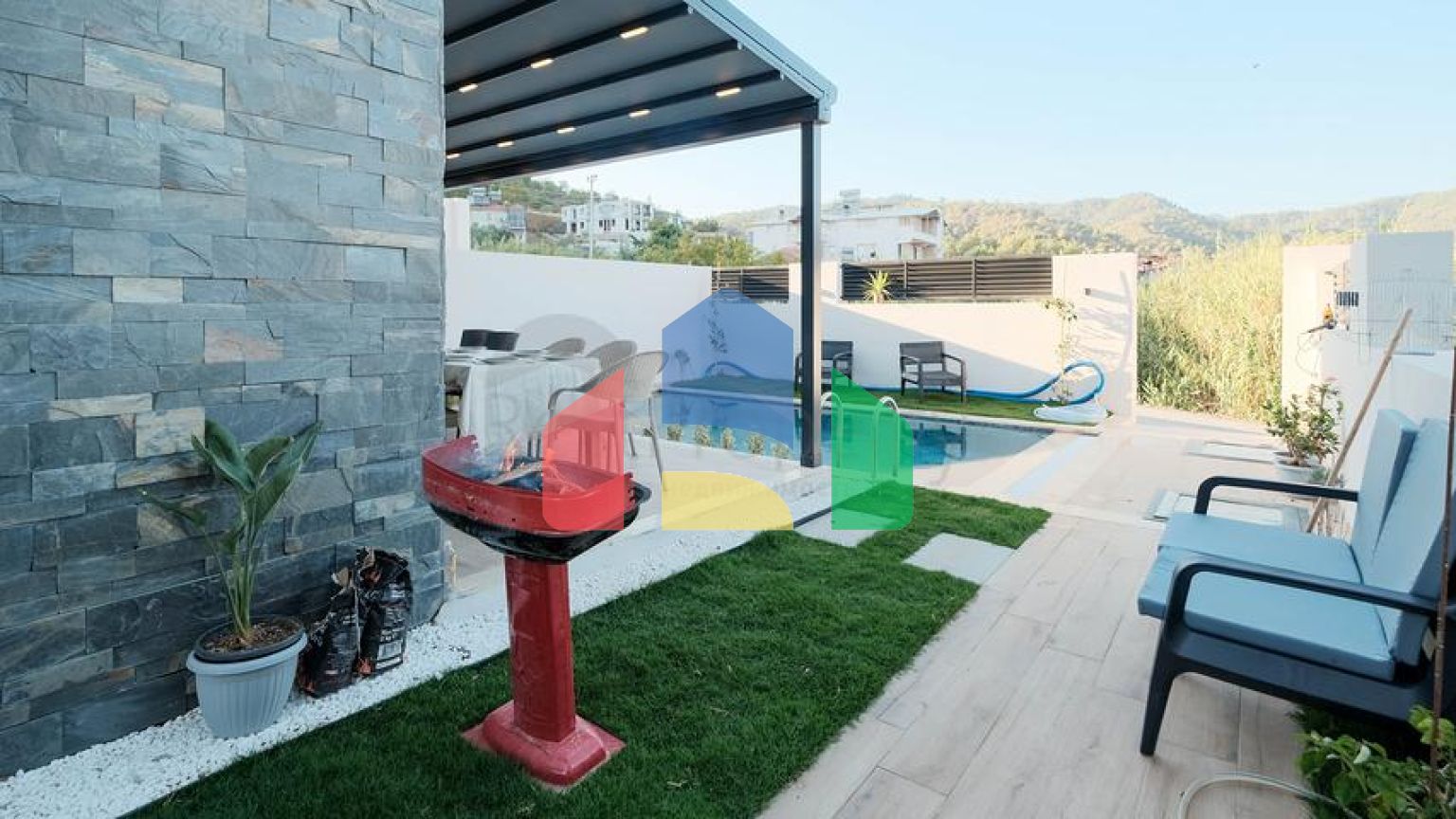 Вилла планировки 4+1 в районе Фетхие - Анталия