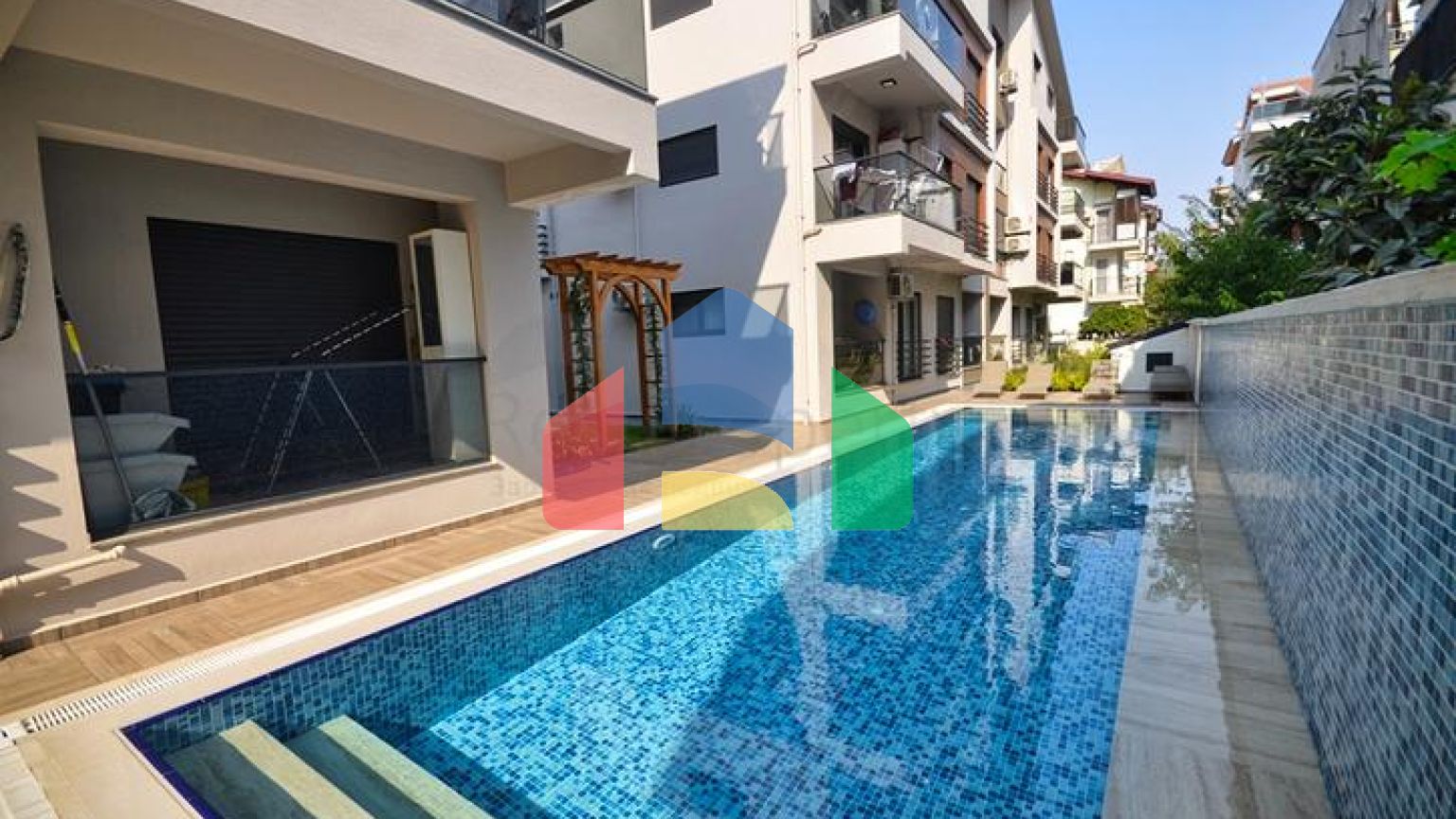 Квартира планировки 4+1 дуплекс в районе Фетхие - Анталия