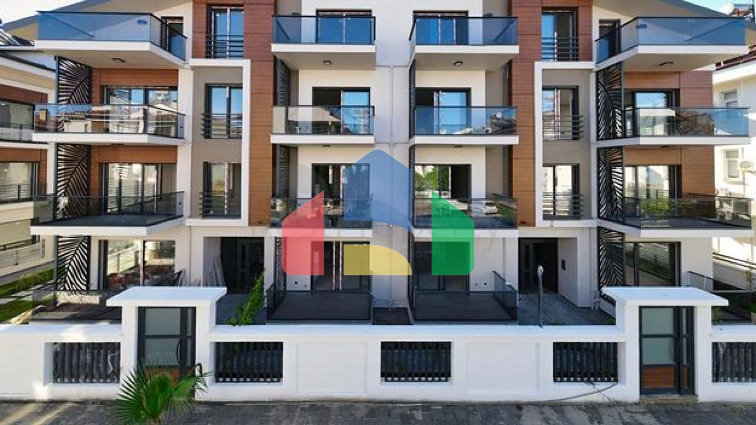 Квартира планировки 4+1 дуплекс в районе Фетхие - Анталия