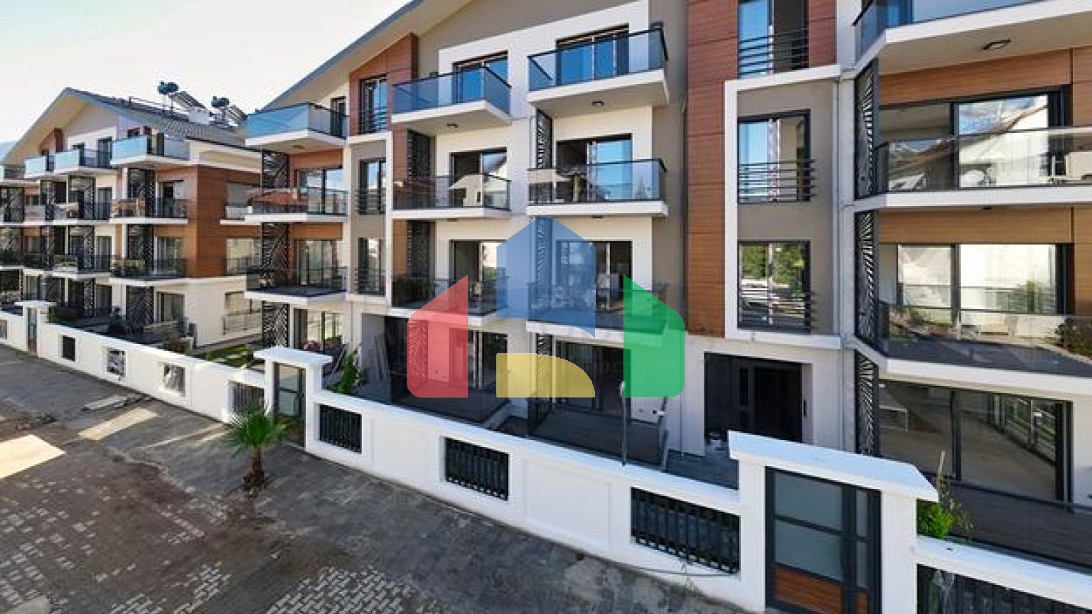 Квартира планировки 4+1 дуплекс в районе Фетхие - Анталия