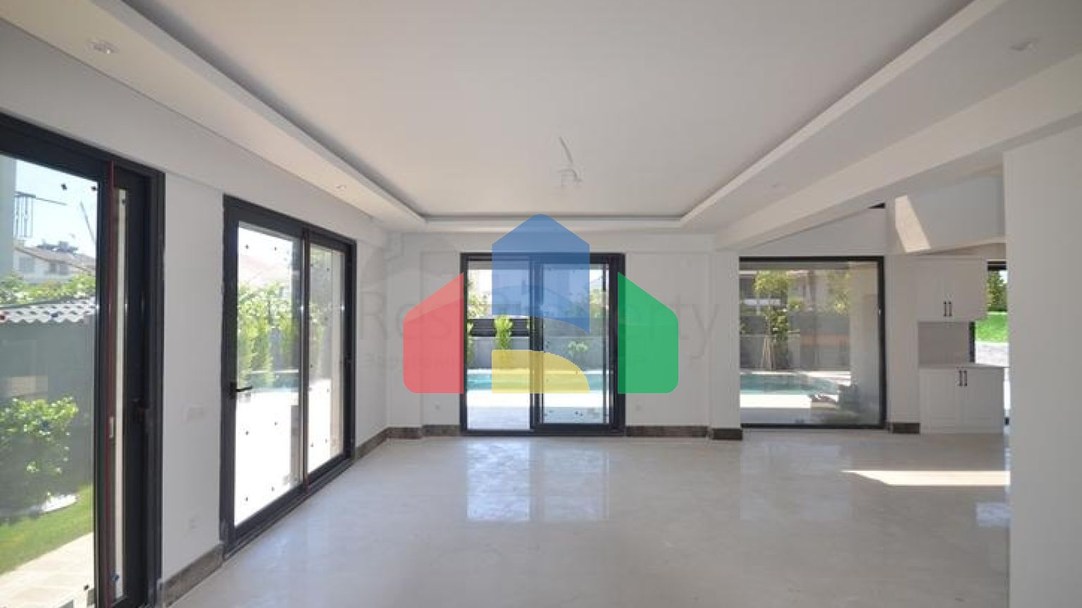 Вилла планировки 6+1 в районе Фетхие - Анталия