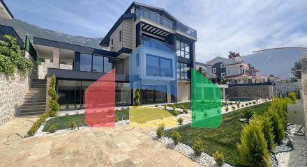 Вилла планировки 6+1 в районе Фетхие - Анталия