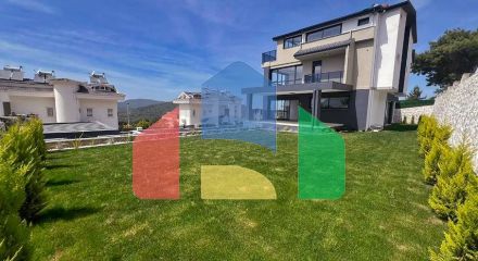 Вилла планировки 6+1 в районе Фетхие - Анталия