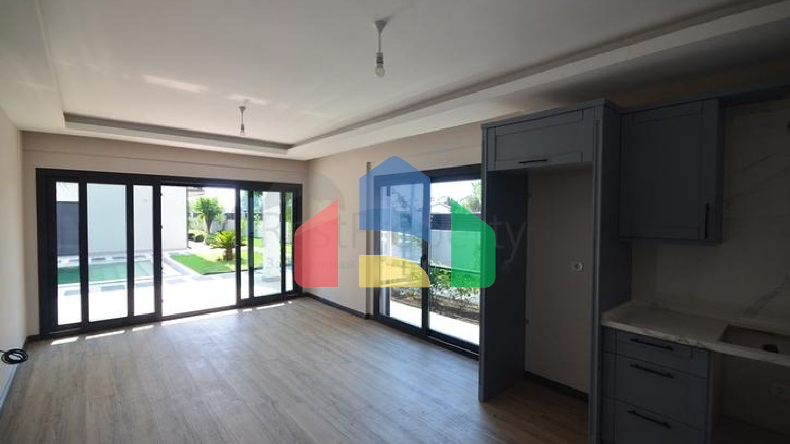 Квартира планировки 2+1 в районе Фетхие - Анталия