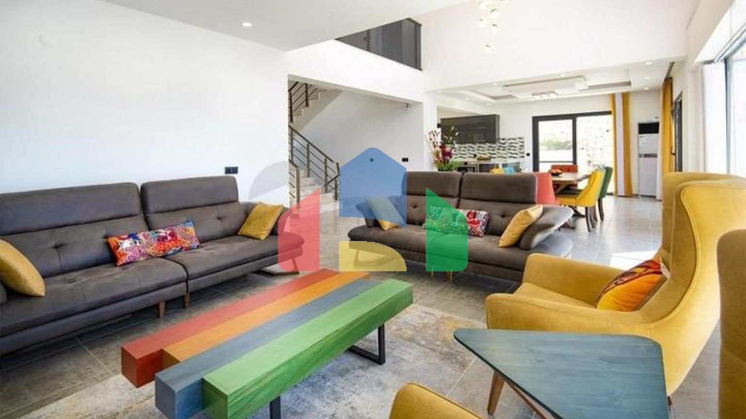 Вилла планировки 6+1 в районе Фетхие - Анталия