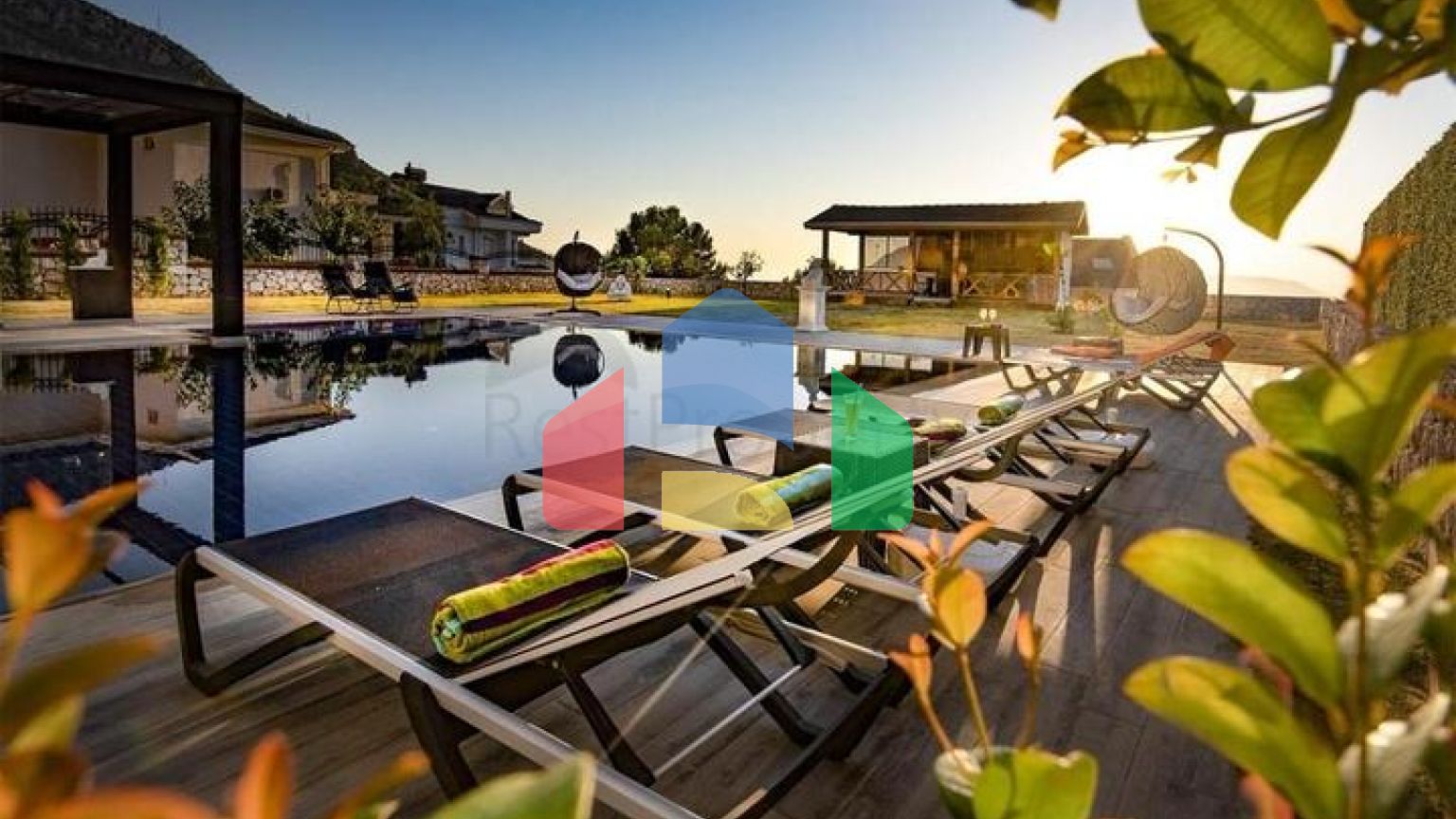 Вилла планировки 6+1 в районе Фетхие - Анталия