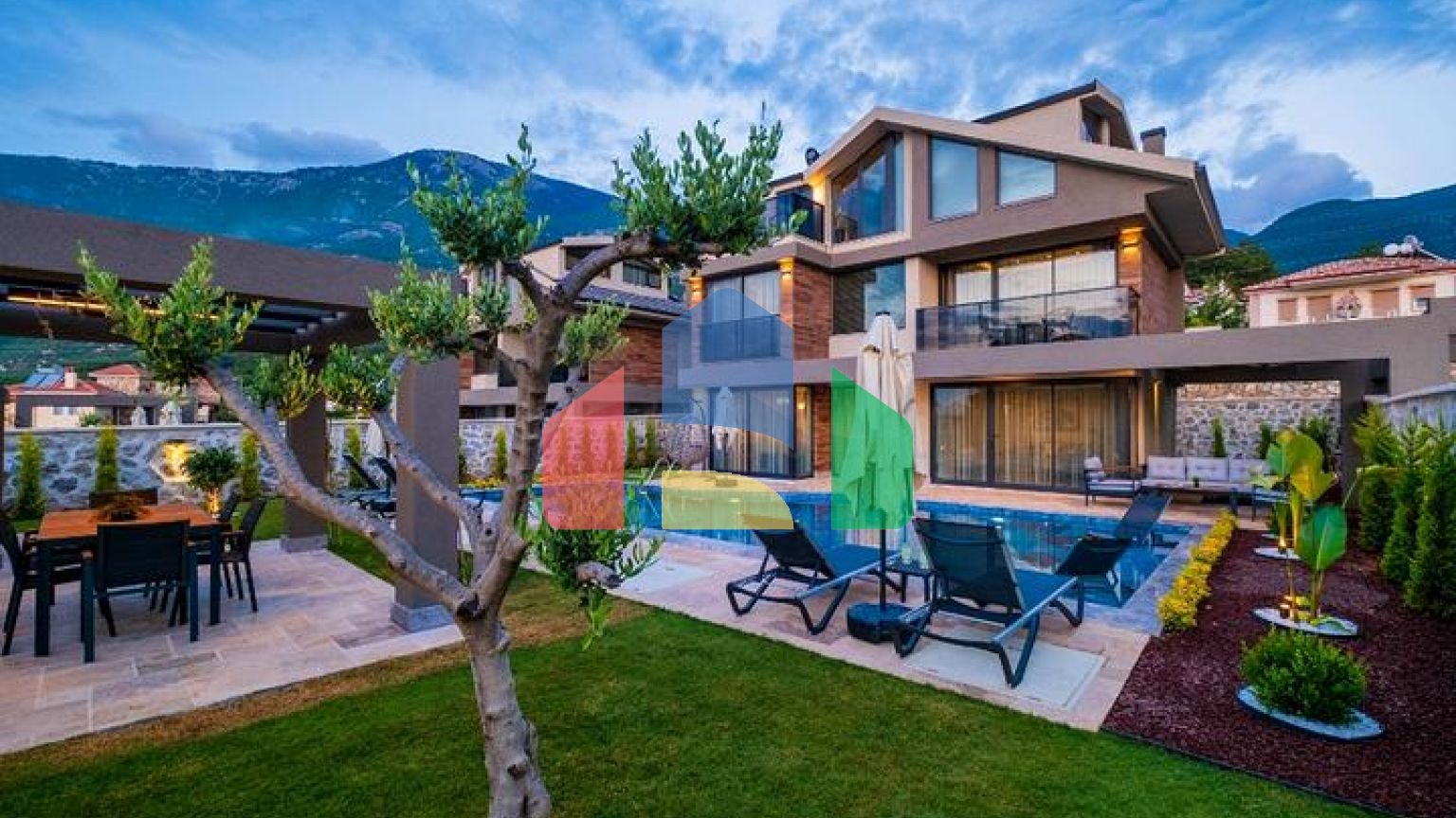 Вілла планування 3 + 1 в районі Фетхіє - Анталія