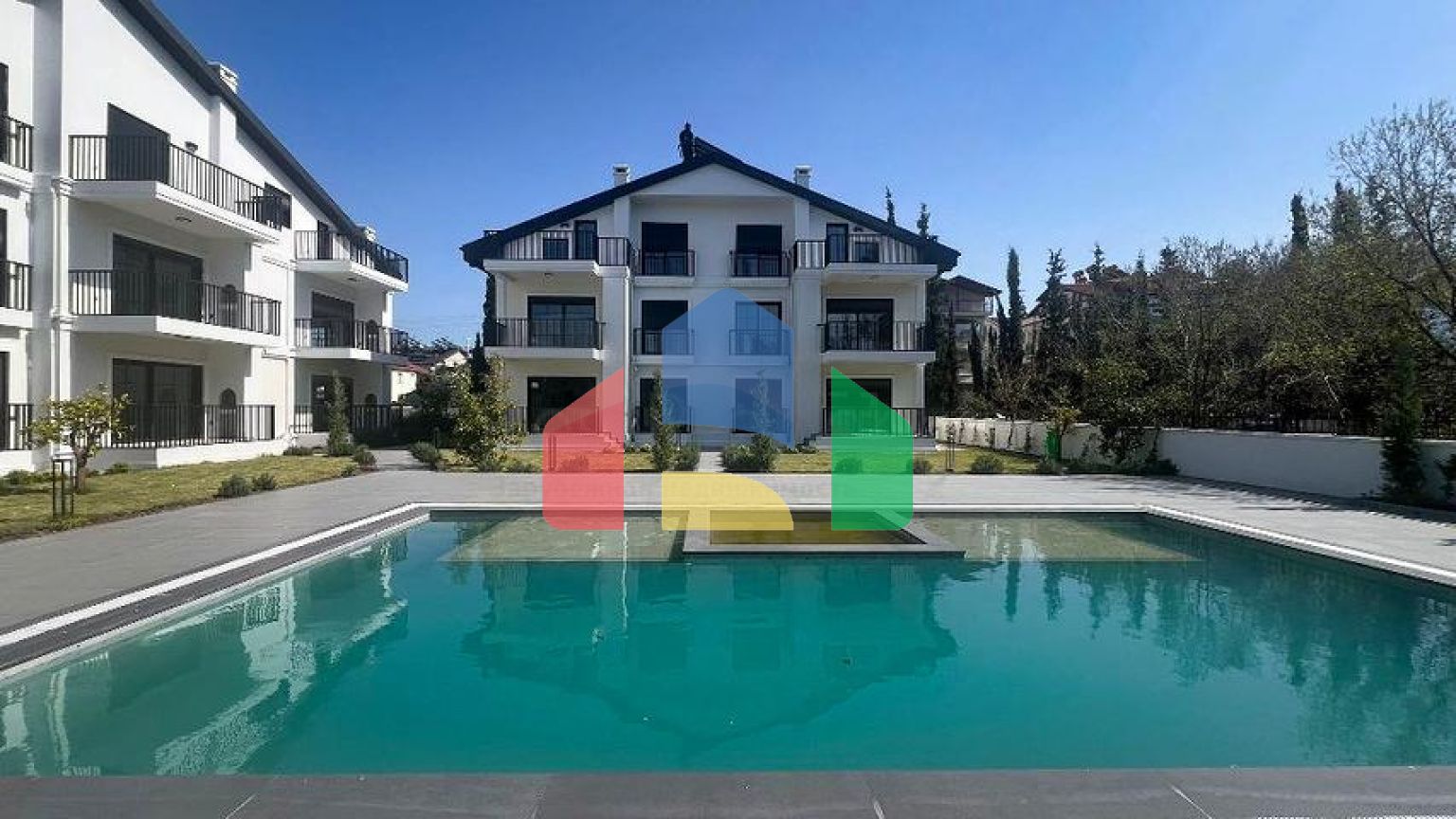 Квартиры планировки 2+1 и 4+1 дуплекс в районе Фетхие - Анталия