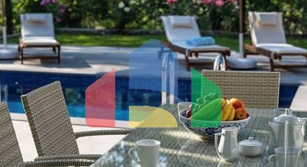 Вилла с большой усадьбой  в районе Фетхие