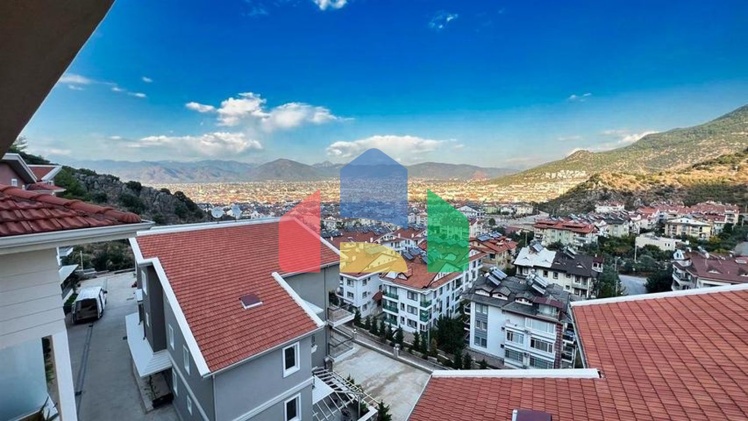 Квартира планировки 3+1 в районе Фетхие - Анталия