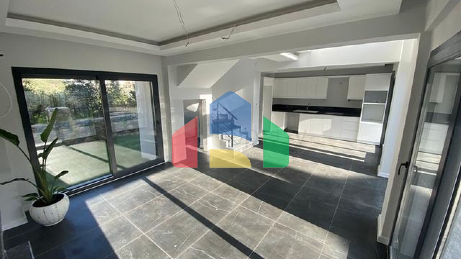 Вилла планировки 4+1 в районе Фетхие