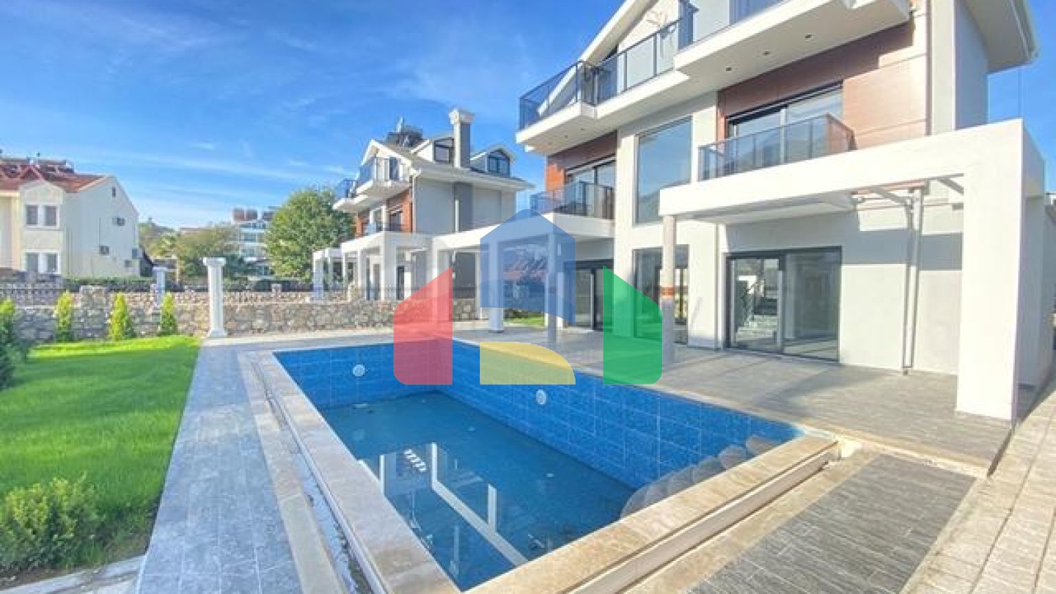 Вилла планировки 4+1 в районе Фетхие