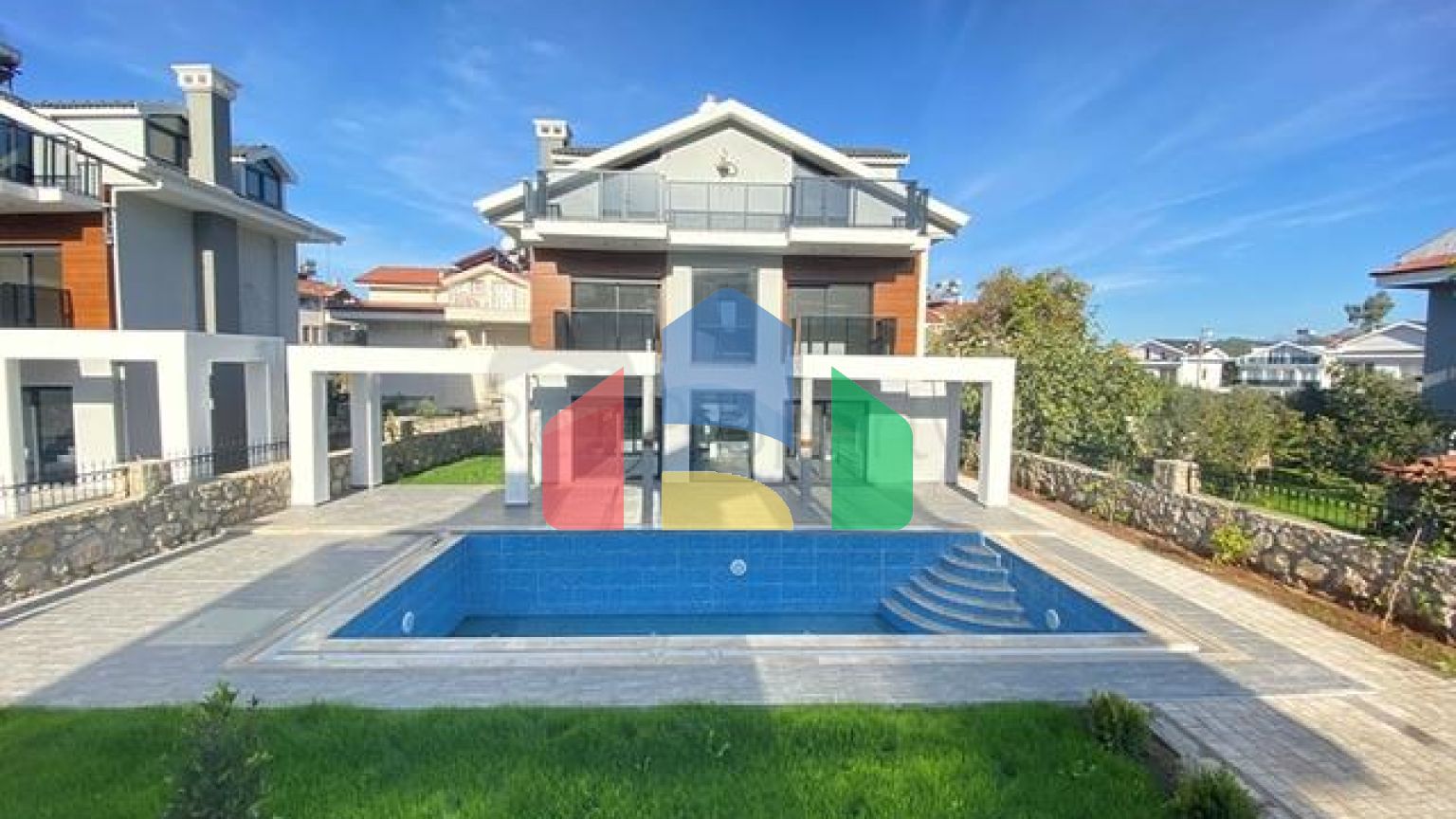 Вилла планировки 4+1 в районе Фетхие