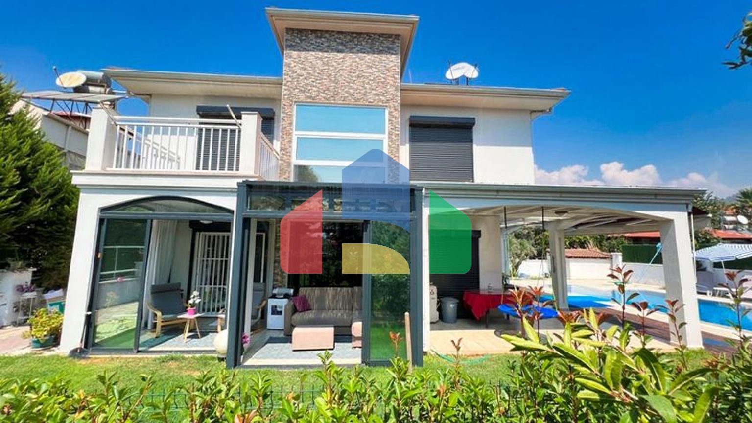 Вілла планування 4 + 1 площею 170 м2 в районі Фетхіє-Анталія