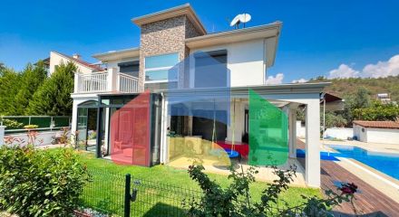 Вілла планування 4 + 1 площею 170 м2 в районі Фетхіє-Анталія