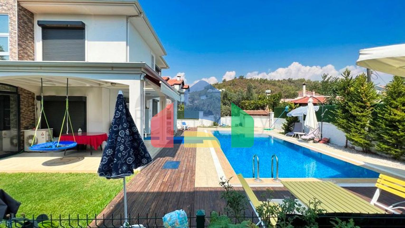 Вілла планування 4 + 1 площею 170 м2 в районі Фетхіє-Анталія