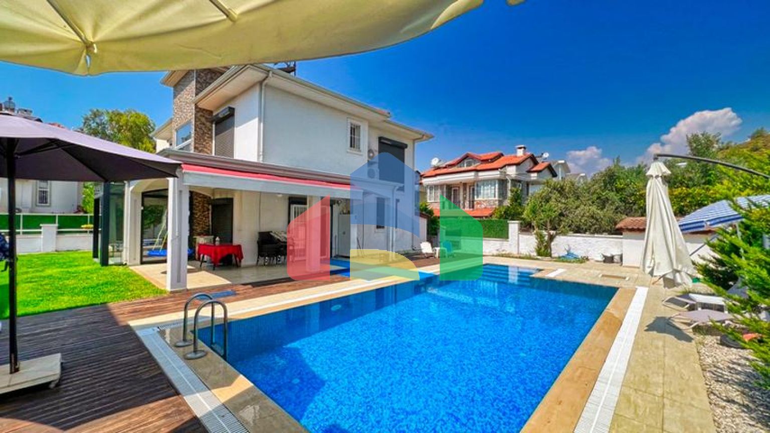 Вілла планування 4 + 1 площею 170 м2 в районі Фетхіє-Анталія