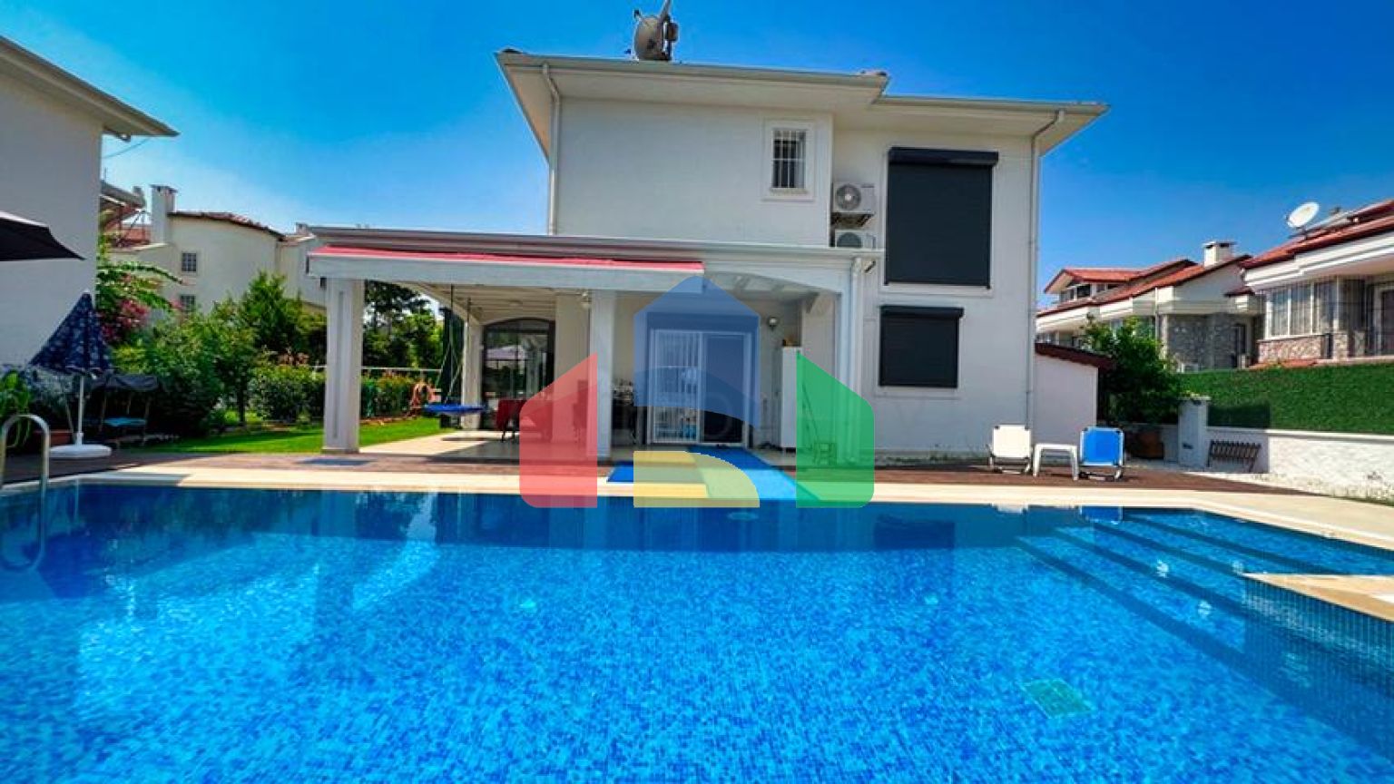 Вілла планування 4 + 1 площею 170 м2 в районі Фетхіє-Анталія