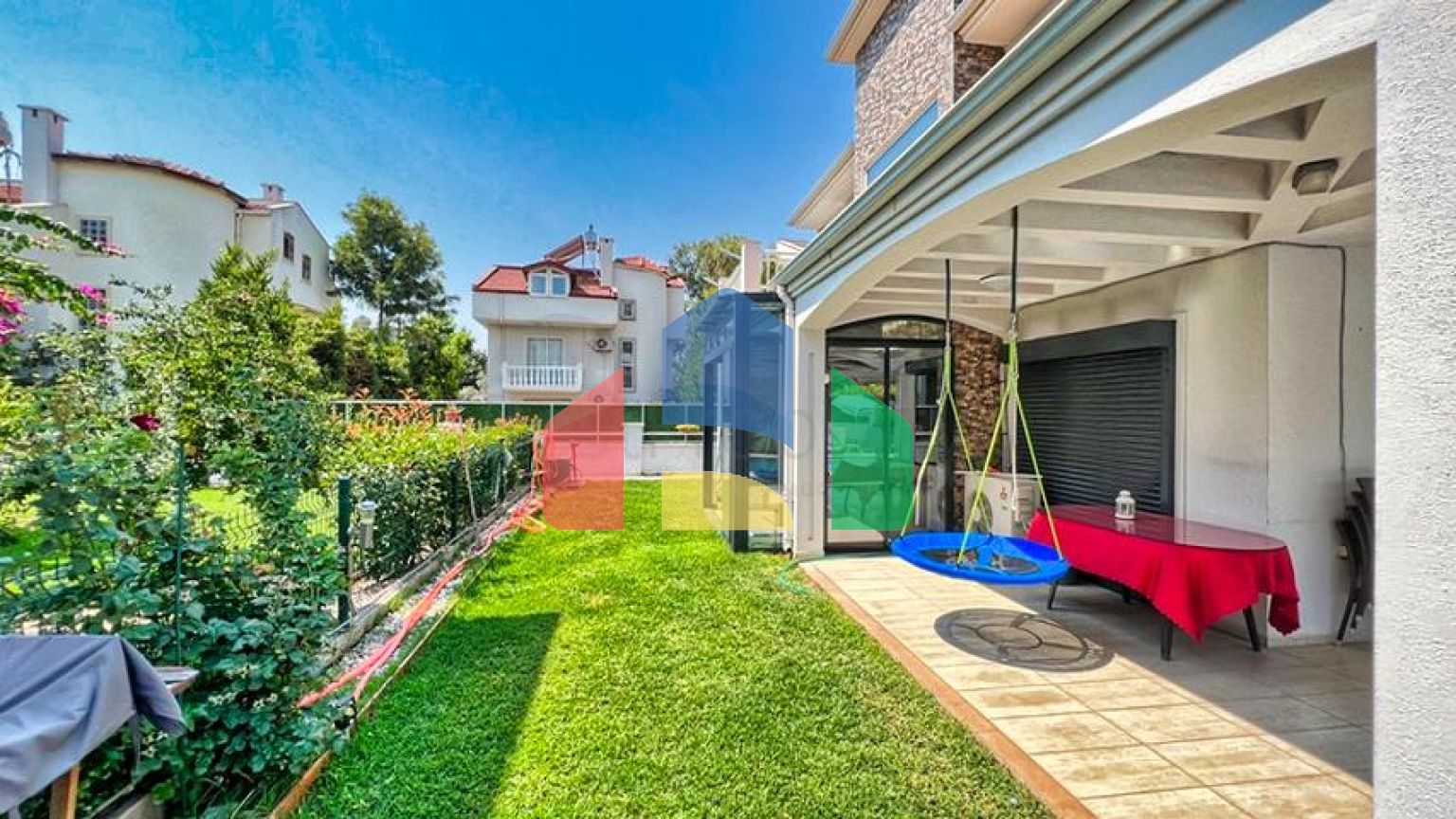 Вілла планування 4 + 1 площею 170 м2 в районі Фетхіє-Анталія