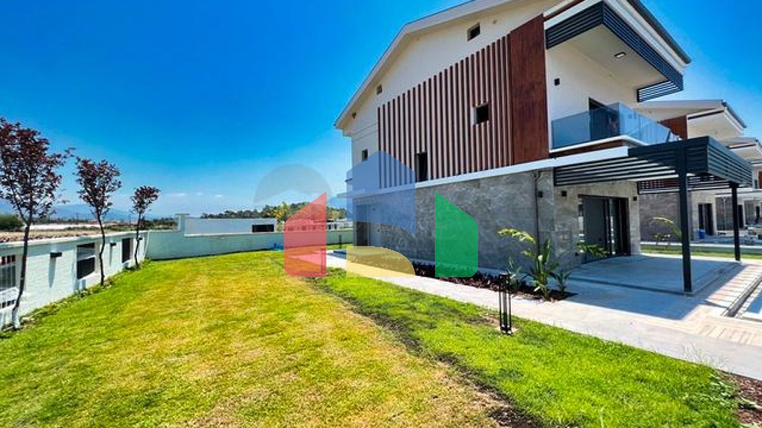 Вилла планировки 4+1 в районе Фетхие