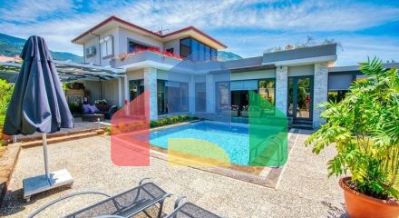 3 + 1 furnished villa with private pool in Ovajik Fethiye