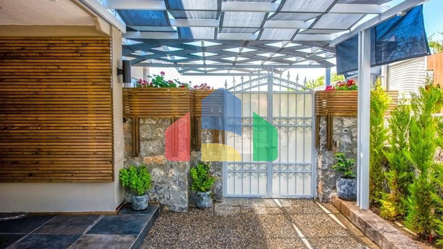 Вілла 3 + 1 з меблями з особистим басейном в Оваджике Фетхіє