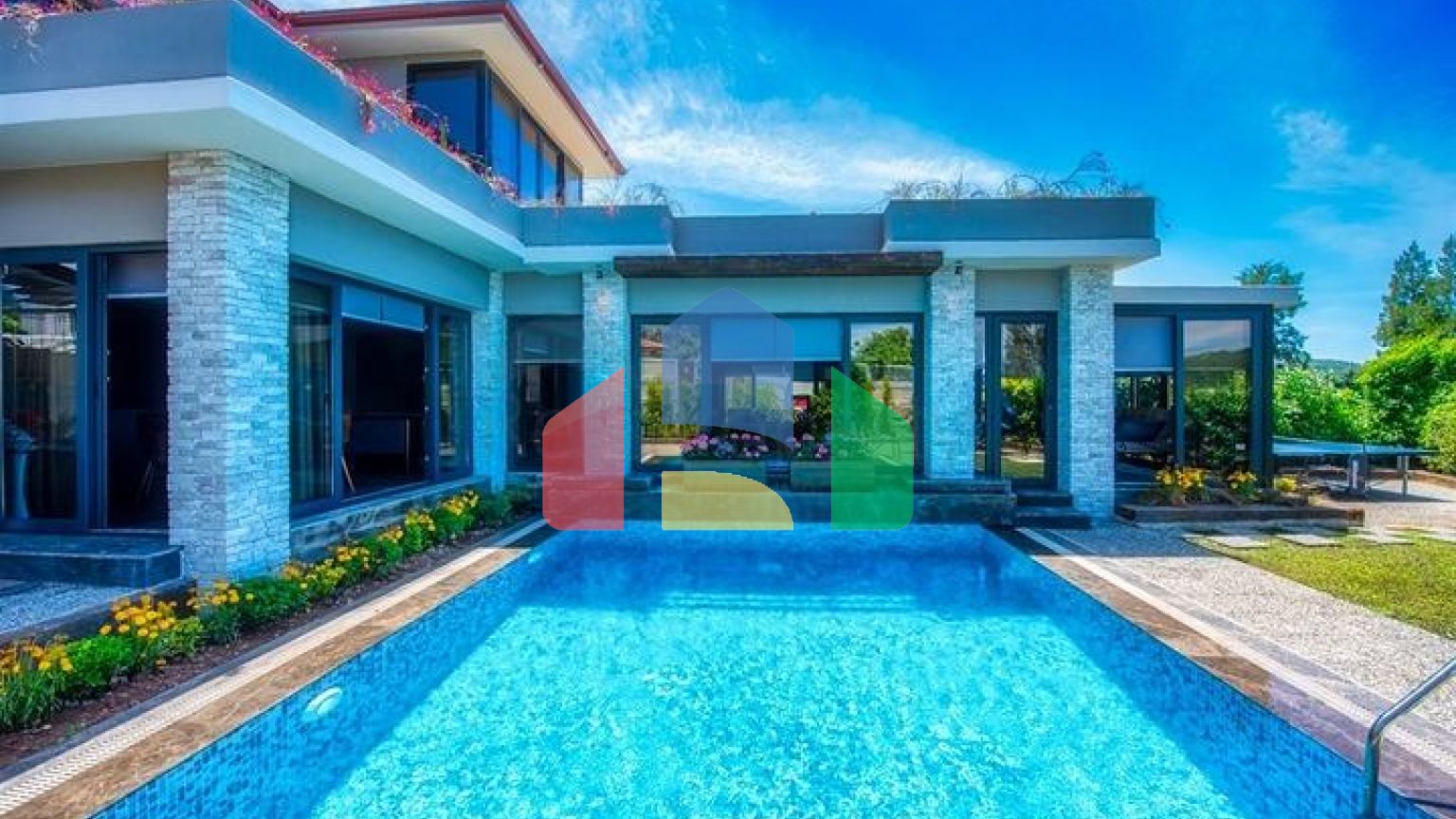 Вілла 3 + 1 з меблями з особистим басейном в Оваджике Фетхіє