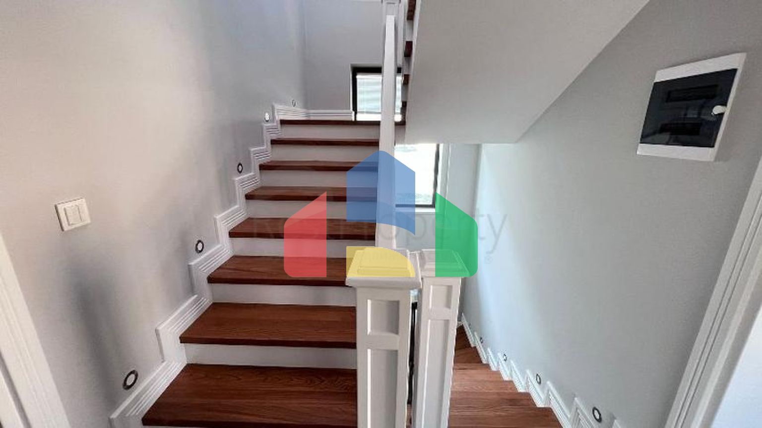 Вилла без мебели планировки 5+1 в районе Фетхие