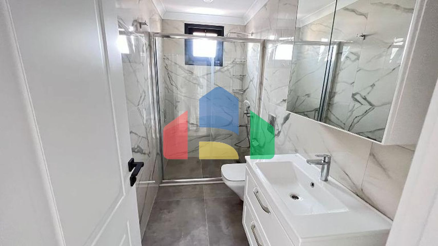 Вилла без мебели планировки 5+1 в районе Фетхие