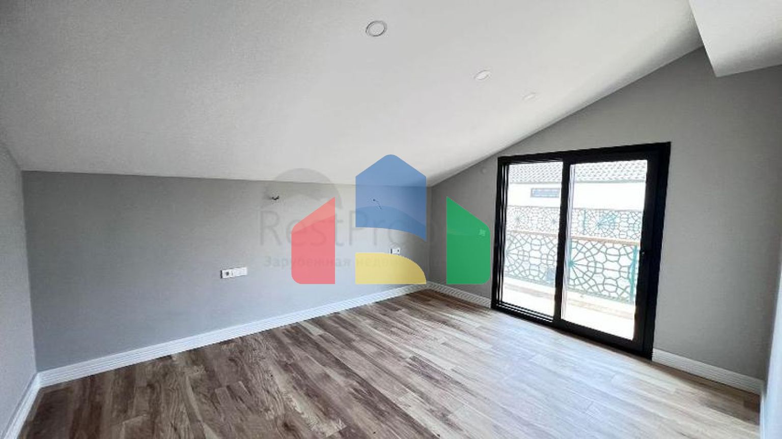 Вилла без мебели планировки 5+1 в районе Фетхие