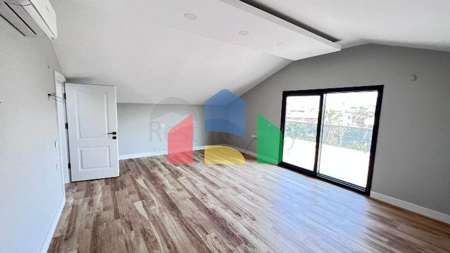 Вилла без мебели планировки 5+1 в районе Фетхие