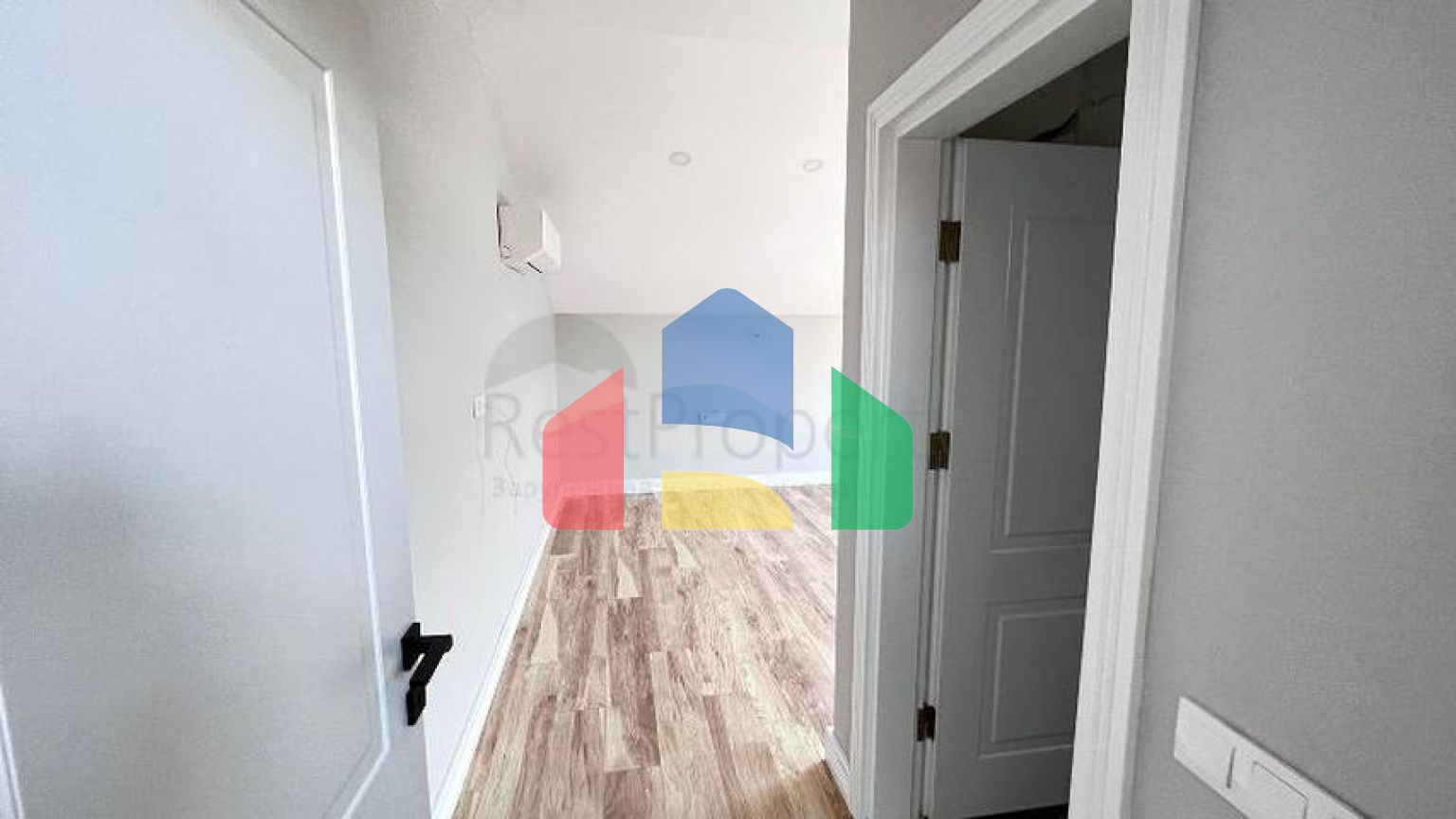 Вилла без мебели планировки 5+1 в районе Фетхие