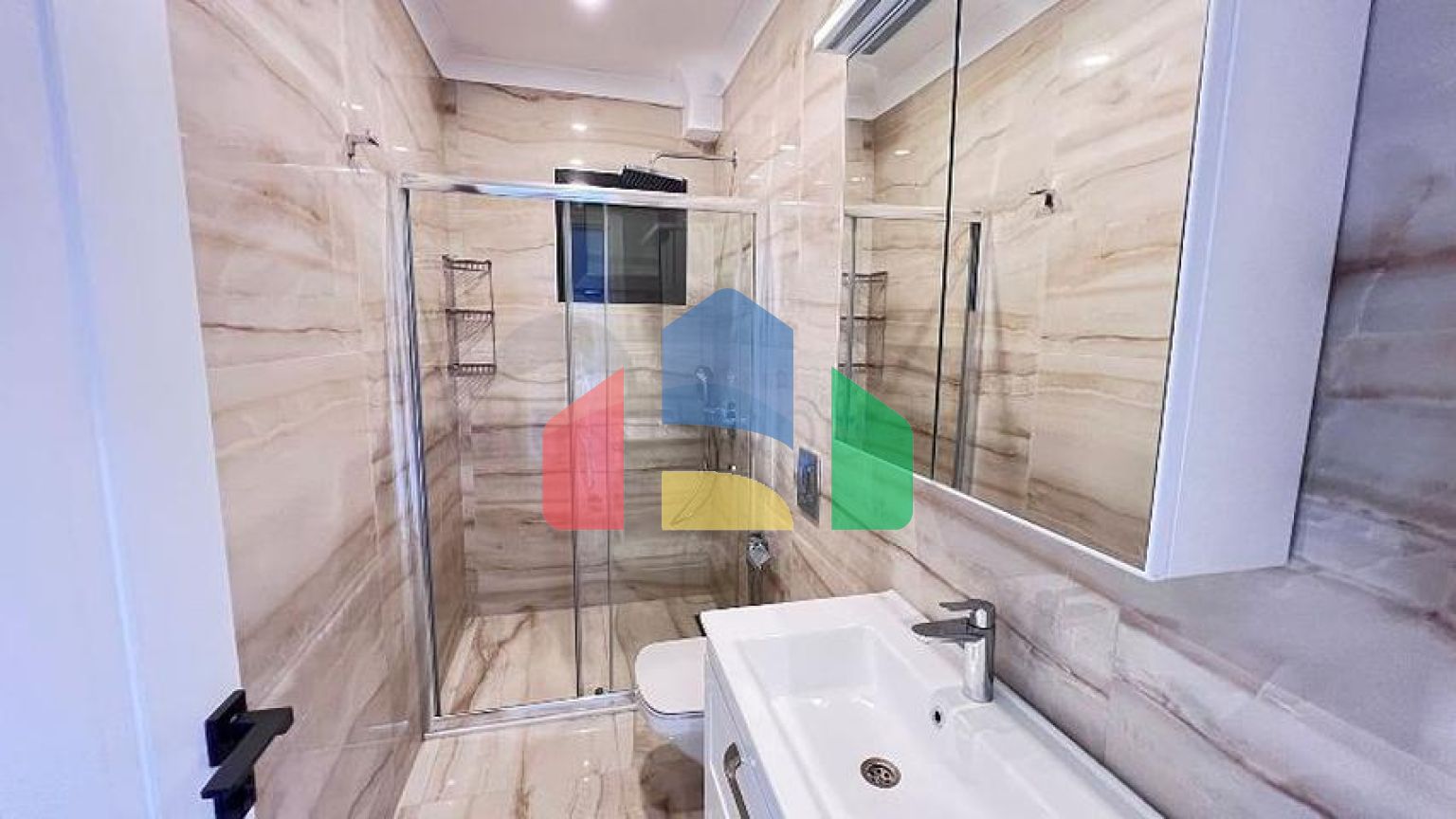 Вилла без мебели планировки 5+1 в районе Фетхие