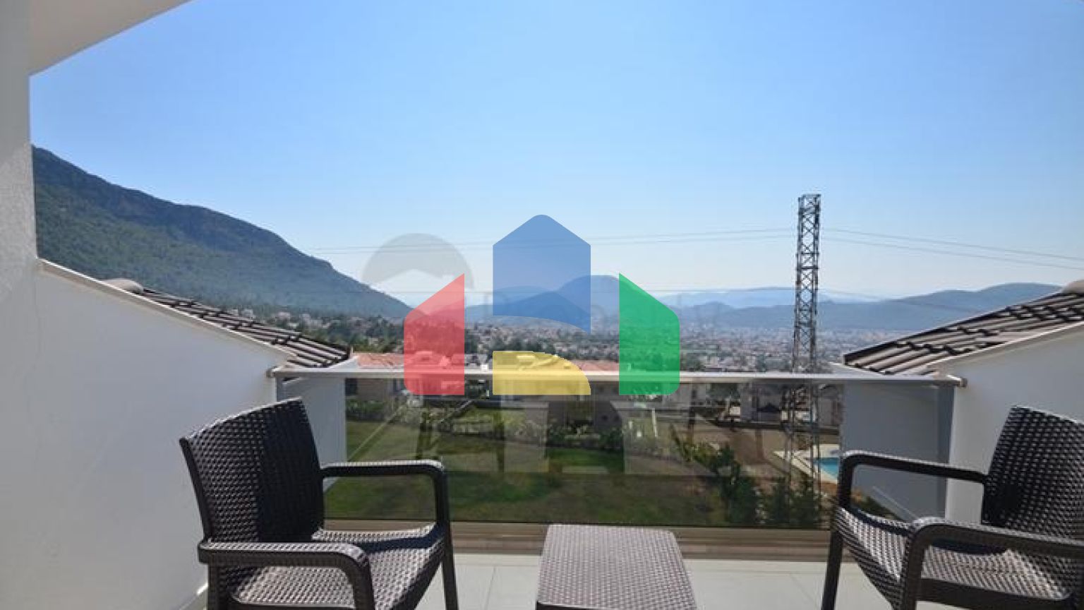 Шикарний особняк 5 + 2 в Фетхіє