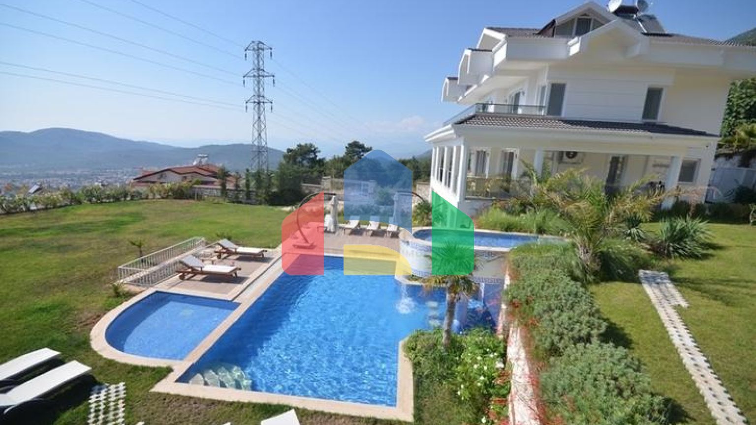 Шикарний особняк 5 + 2 в Фетхіє