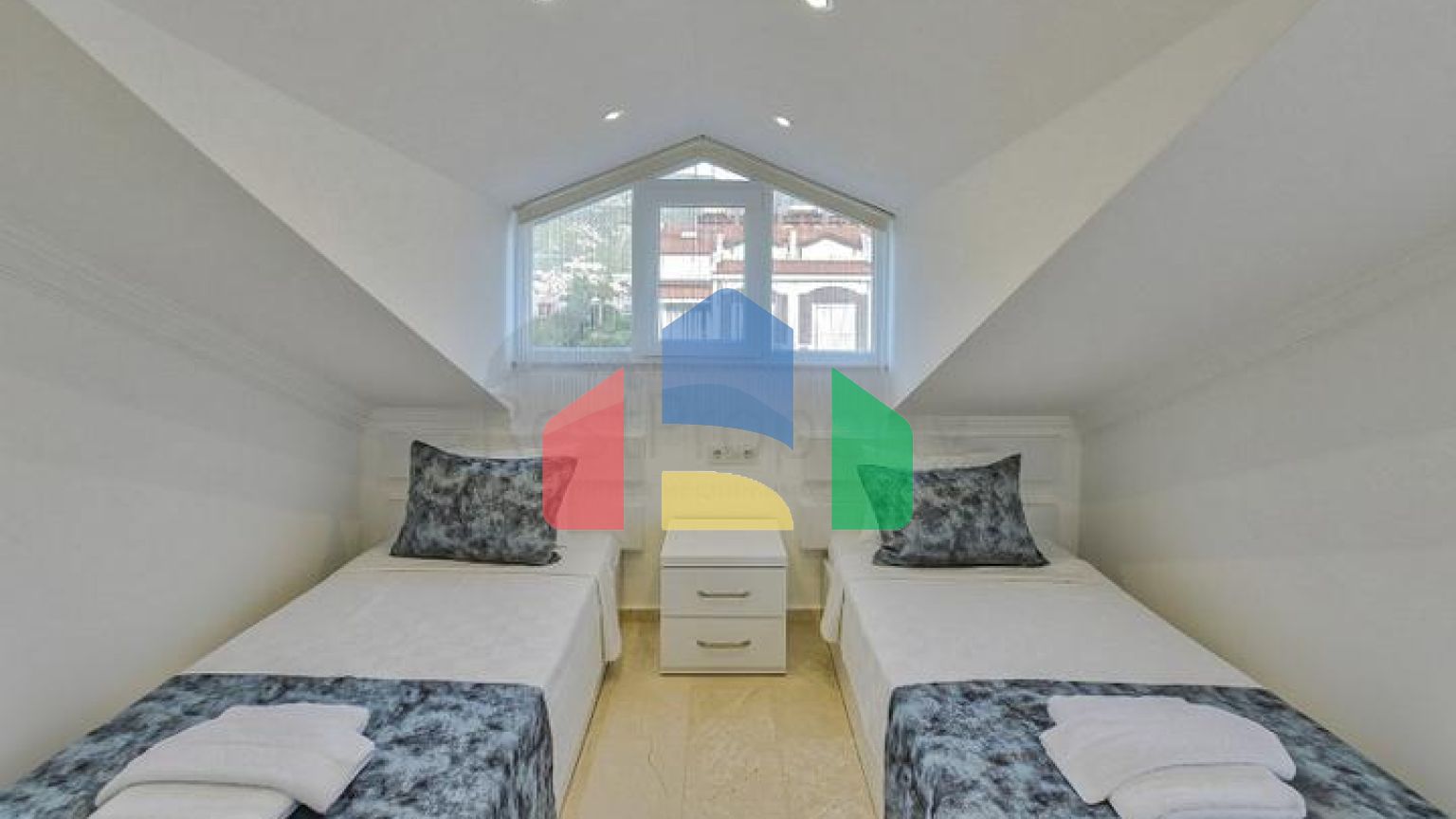 Вилла планировки 4+1 в районе Фетхие