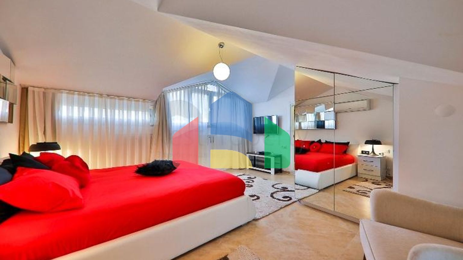 Вілла з басейном планування 5 + 1 в районі Фетхіє