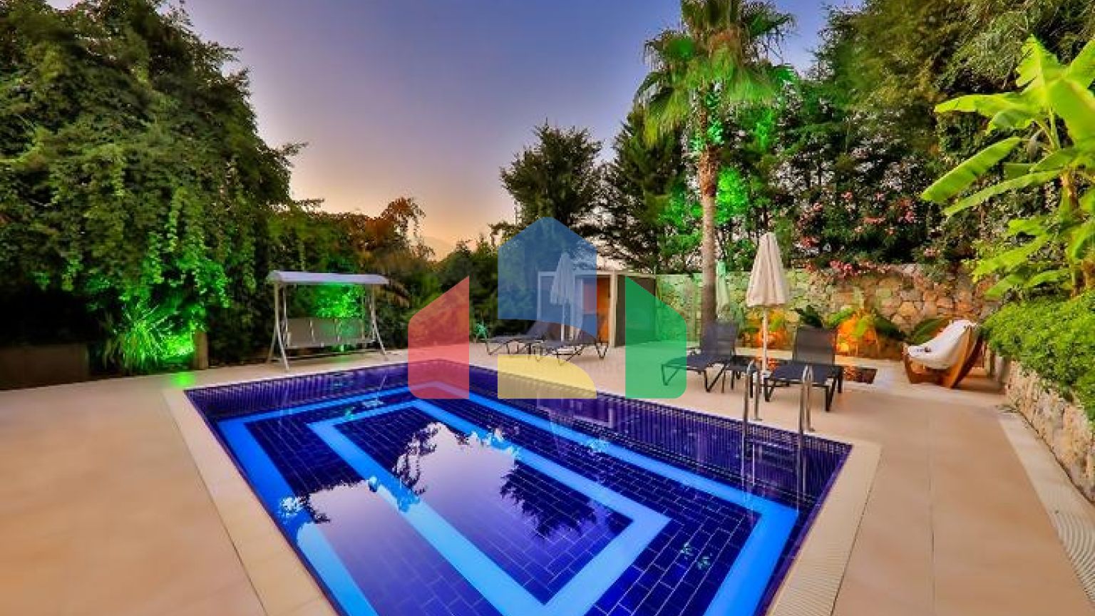 Вілла з басейном планування 5 + 1 в районі Фетхіє