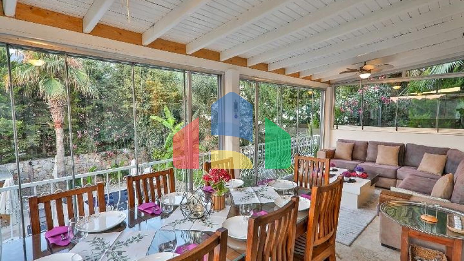 Вілла з басейном планування 5 + 1 в районі Фетхіє