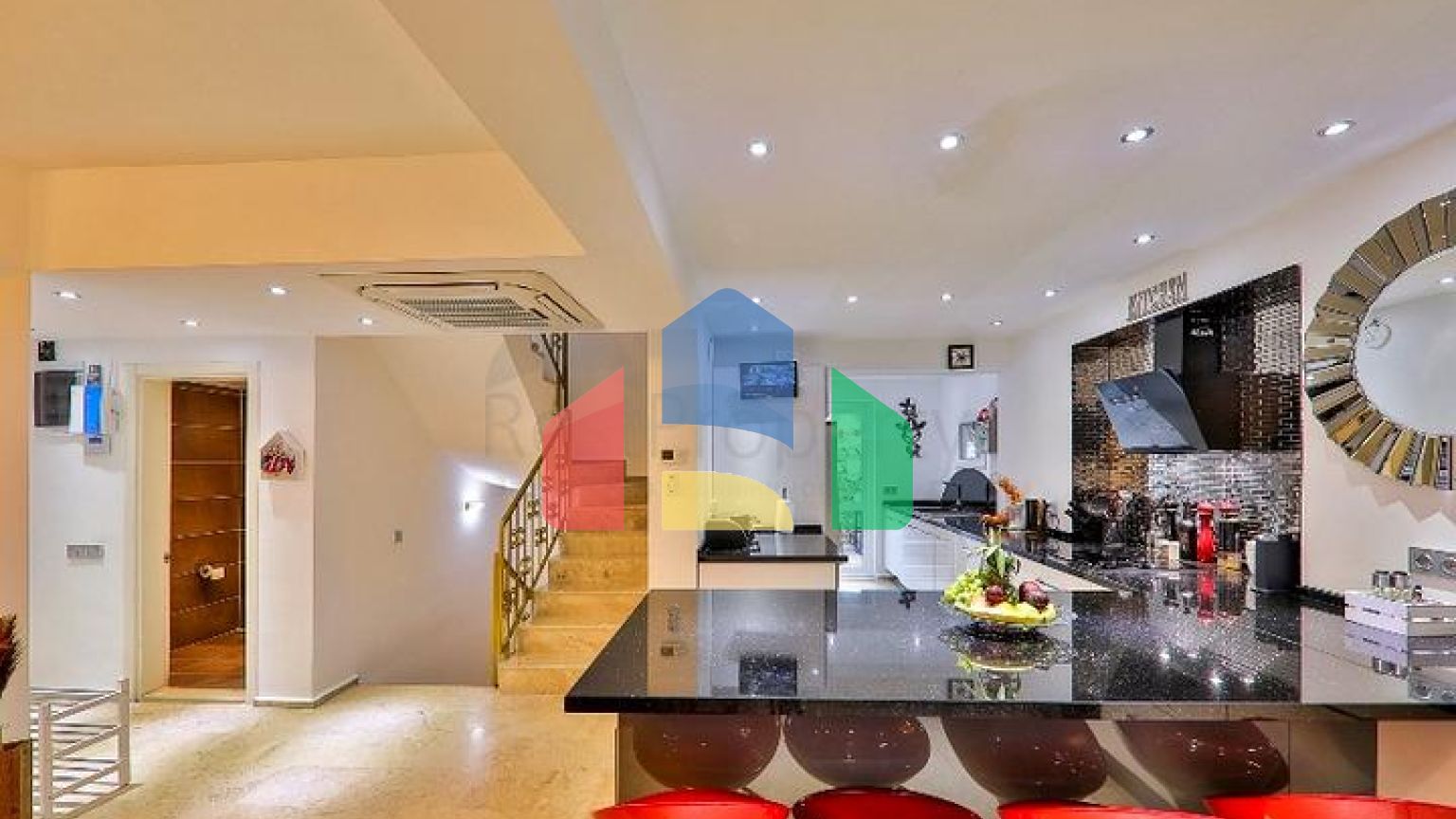 Вілла з басейном планування 5 + 1 в районі Фетхіє