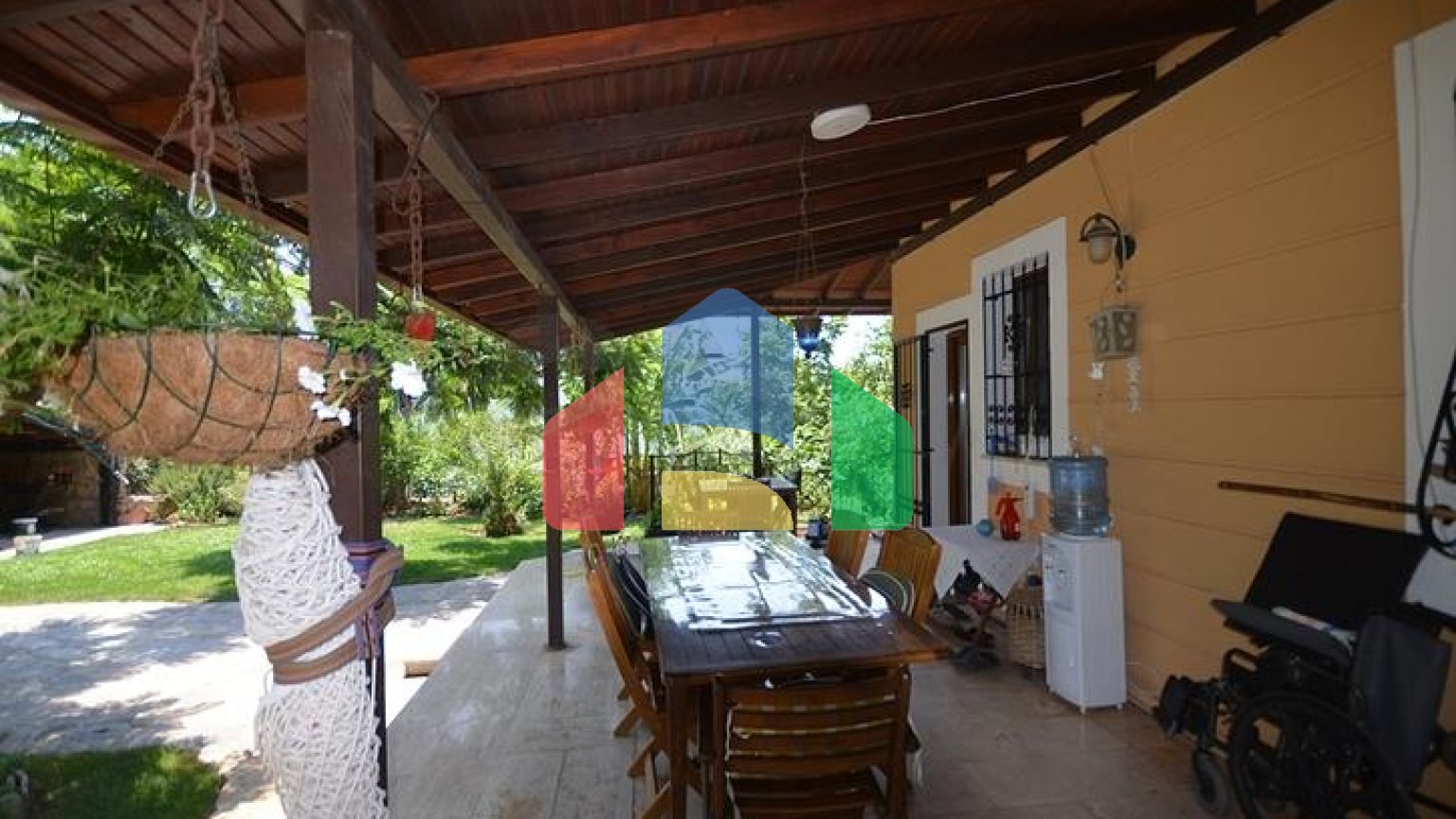 Вілла просторого планування 5 + 1 в районі Фетхіє