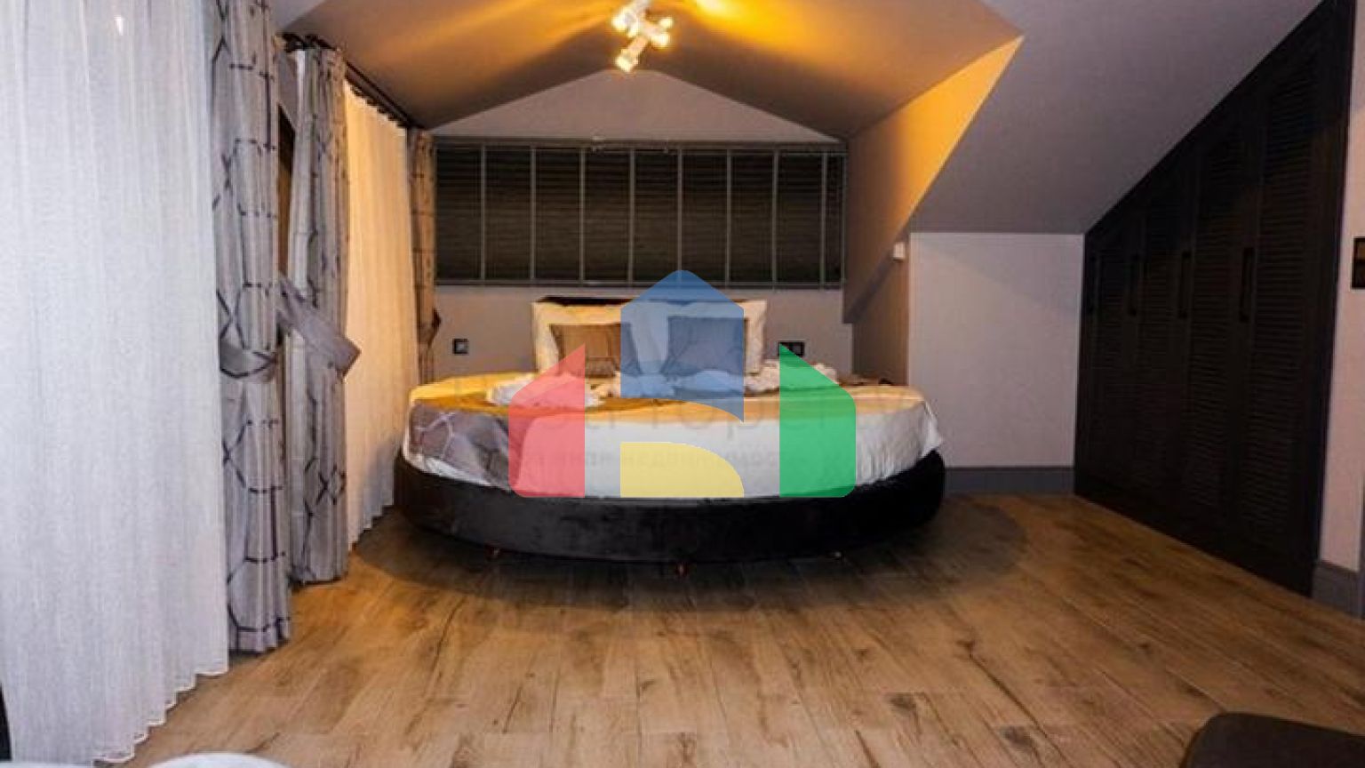 Отдельностоящая вилла с 3 спальнями в Чалыше