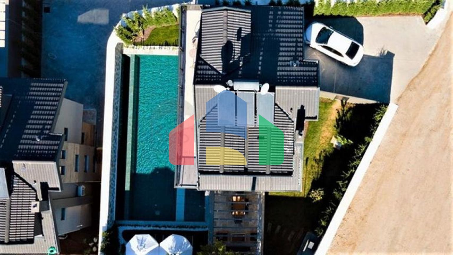 Отдельностоящая вилла с 3 спальнями в Чалыше