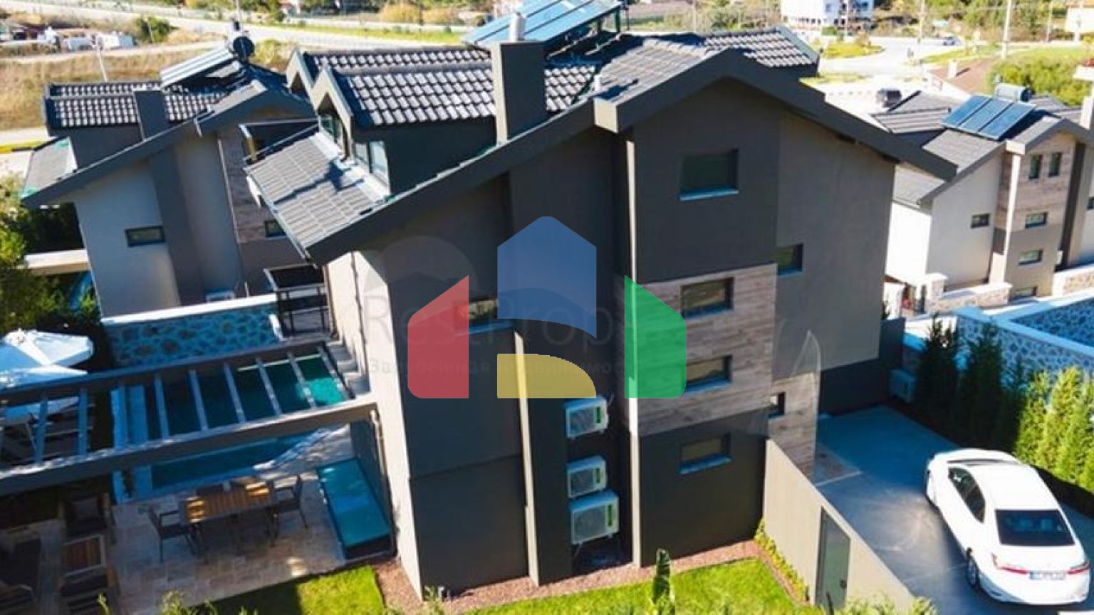 Отдельностоящая вилла с 3 спальнями в Чалыше