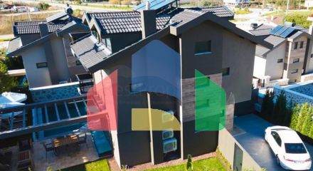 Отдельностоящая вилла с 3 спальнями в Чалыше