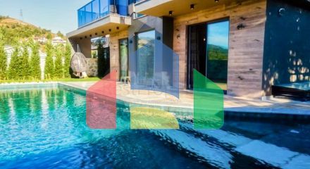 Отдельностоящая вилла с 3 спальнями в Чалыше