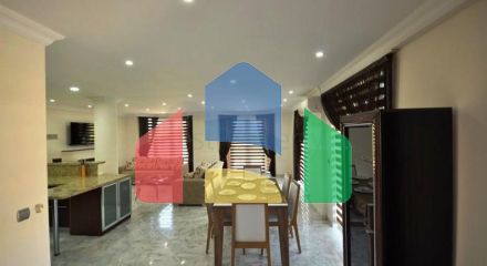 Вилла с собственным пляжем и прямым видом на море