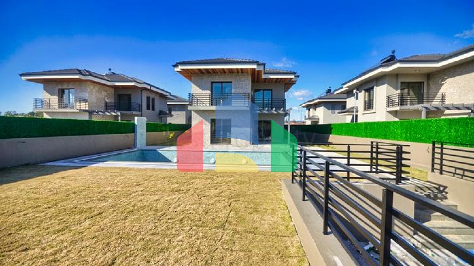 Вилла планировки 4+1 в районе Фетхие