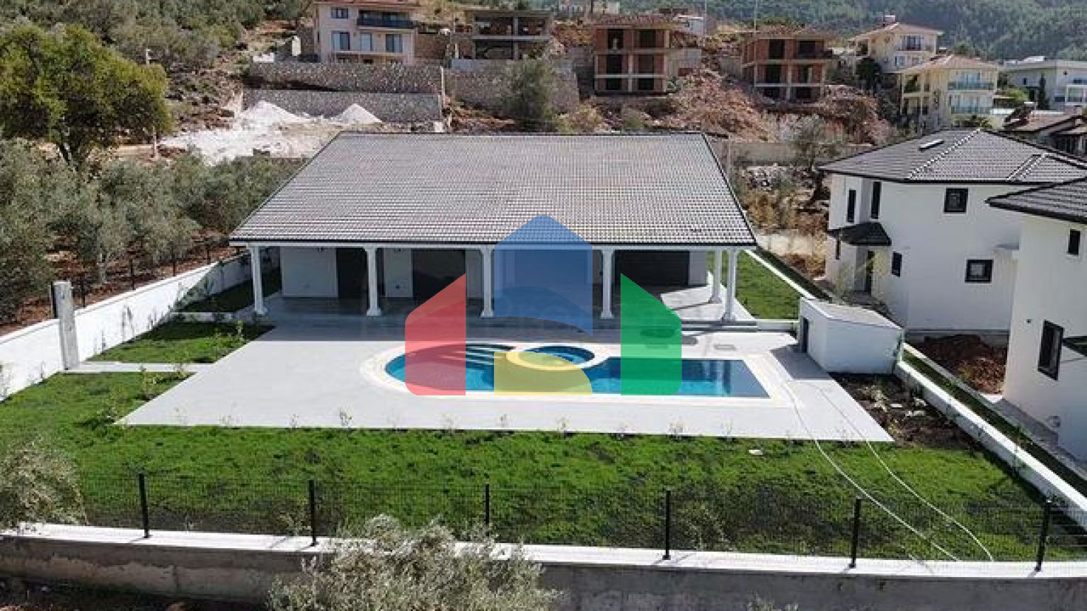 Вілла планування 3 + 1 в районі Фетхіє