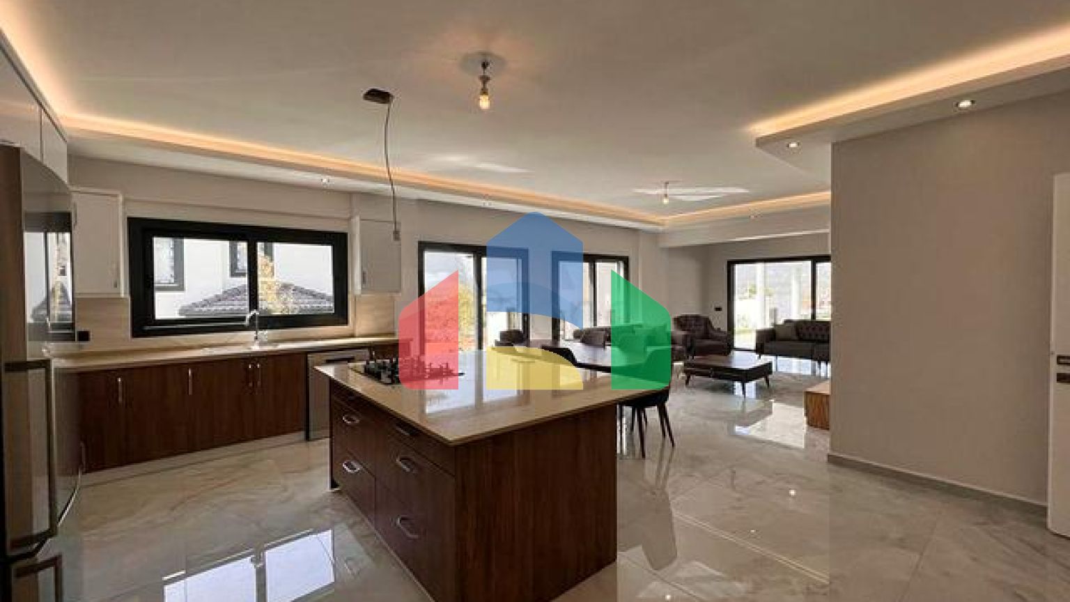 Вілла планування 3 + 1 в районі Фетхіє